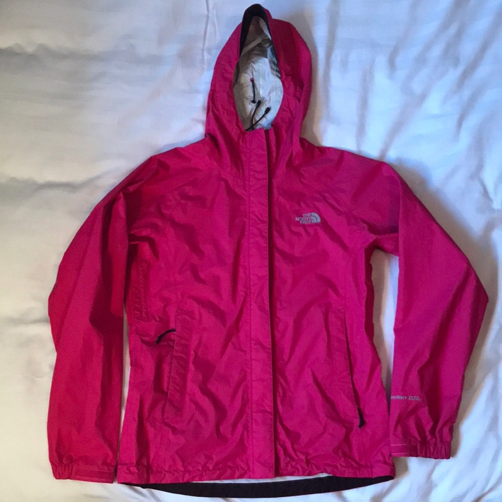 COPY - North Face dark pink HyVent2.5L hooded rain jacket w double zipper plack…